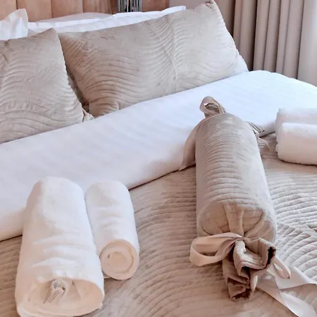 아파트 White Luxury With Private Pool *